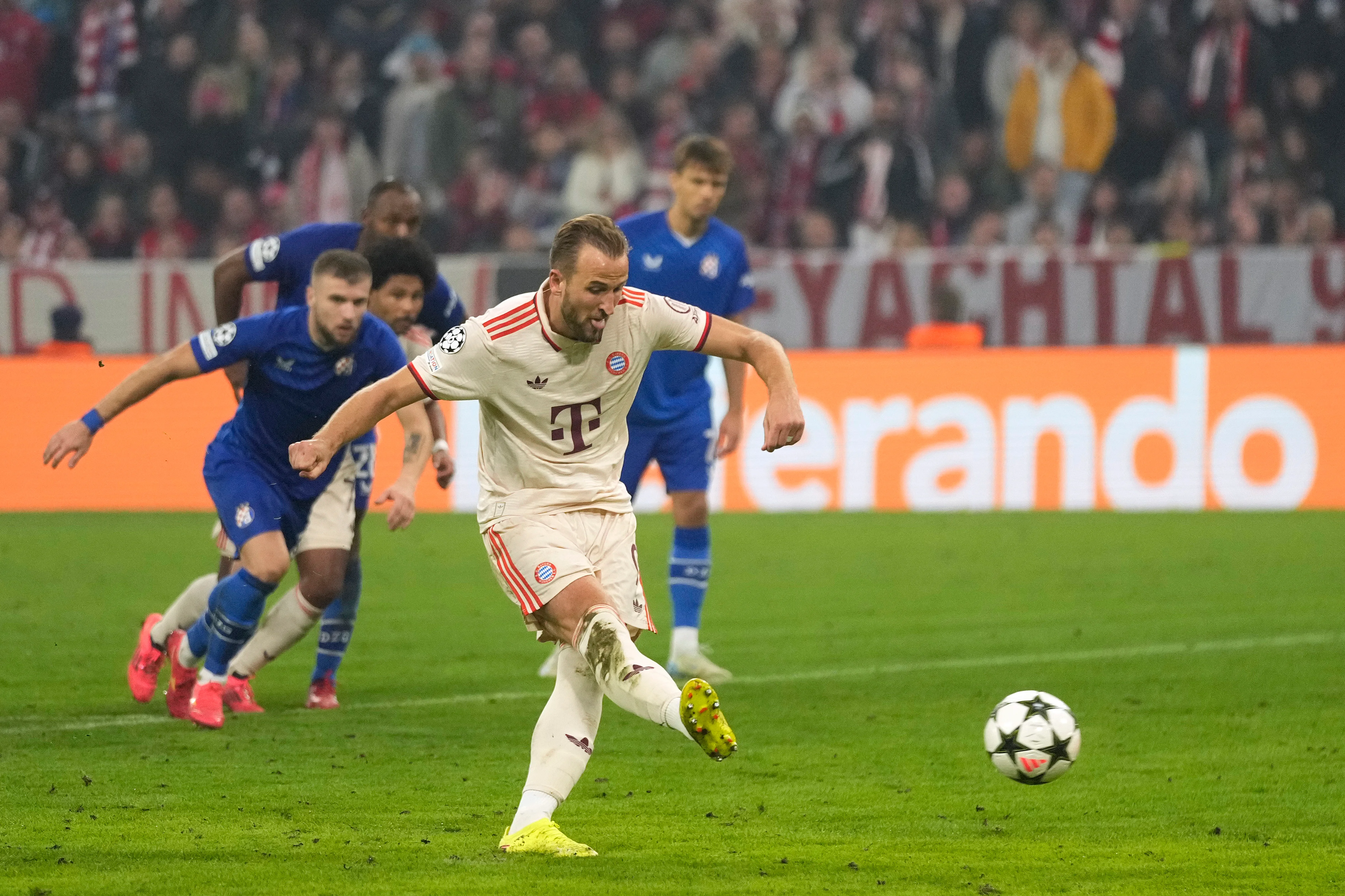 Bayern Munich 9-2 Dinamo Zagreb: Harry Kane sets Champions League record as Bayern blitz visitors