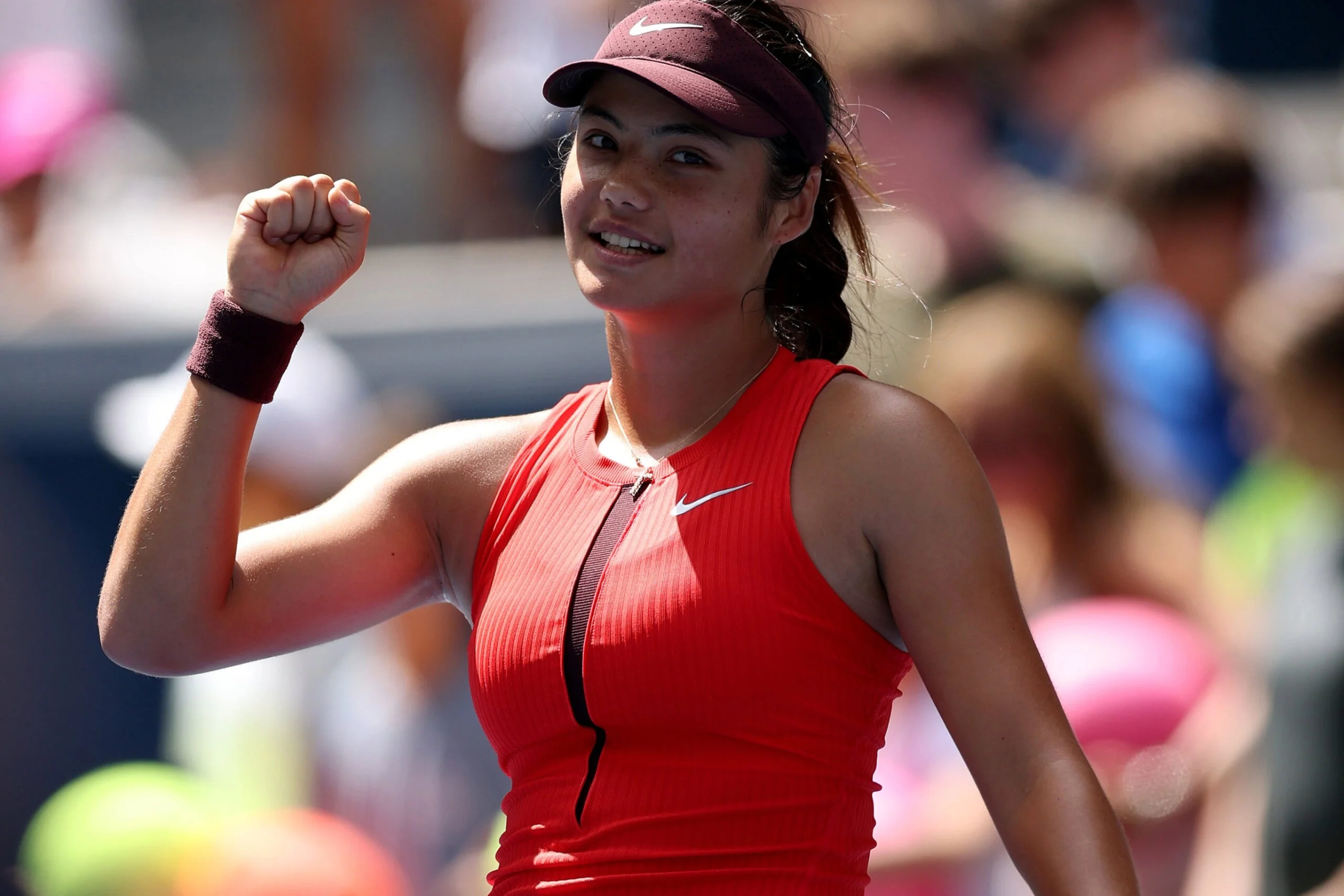 Raducanu conquers first round demons with dominant U.S. Open victory over Shibahara
