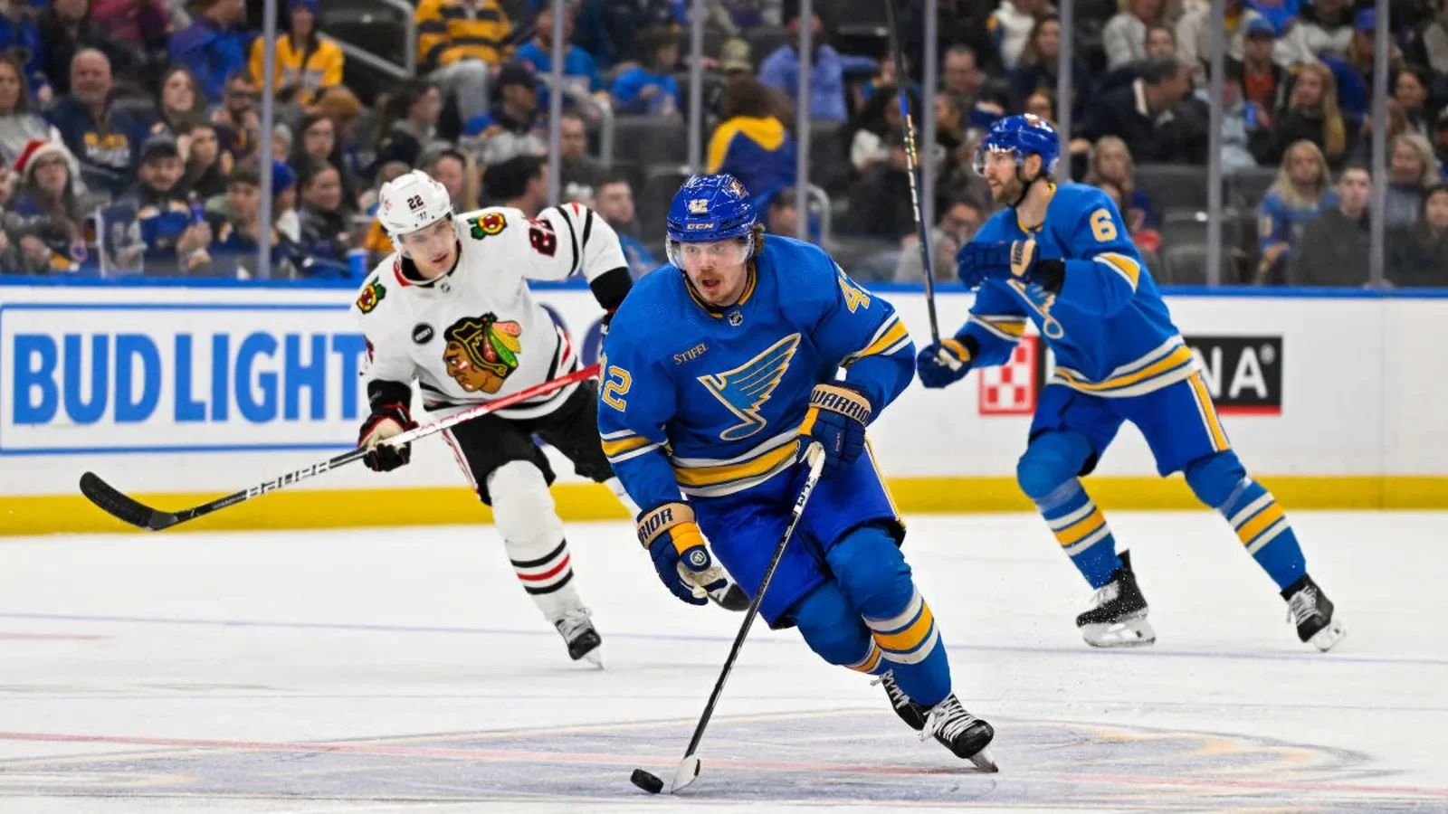 NHL roundup: Blues score five straight to grab dramatic comeback win over Blackhawks