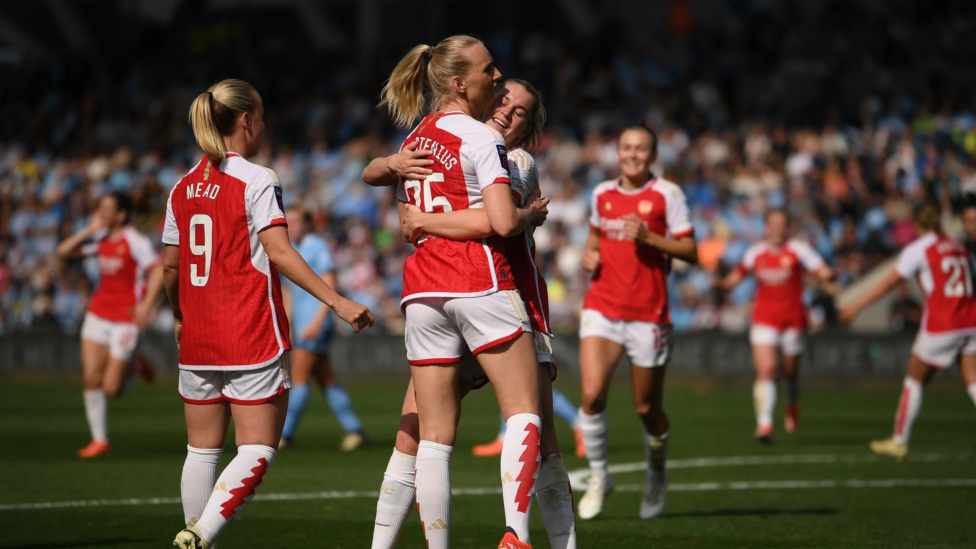 WSL: Arsenal stun Man City to blow title race open, Chelsea close in at the top