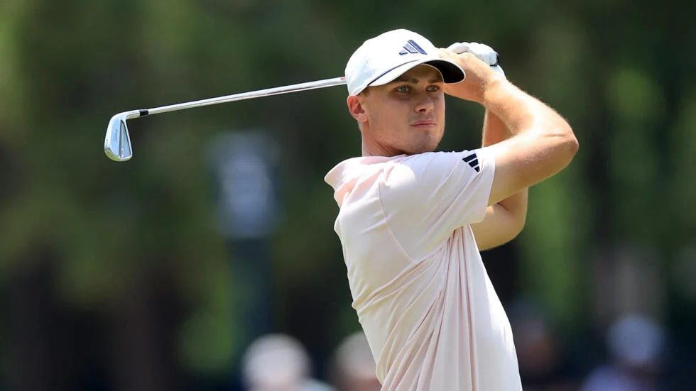 Aberg grabs US Open lead, DeChambeau one back