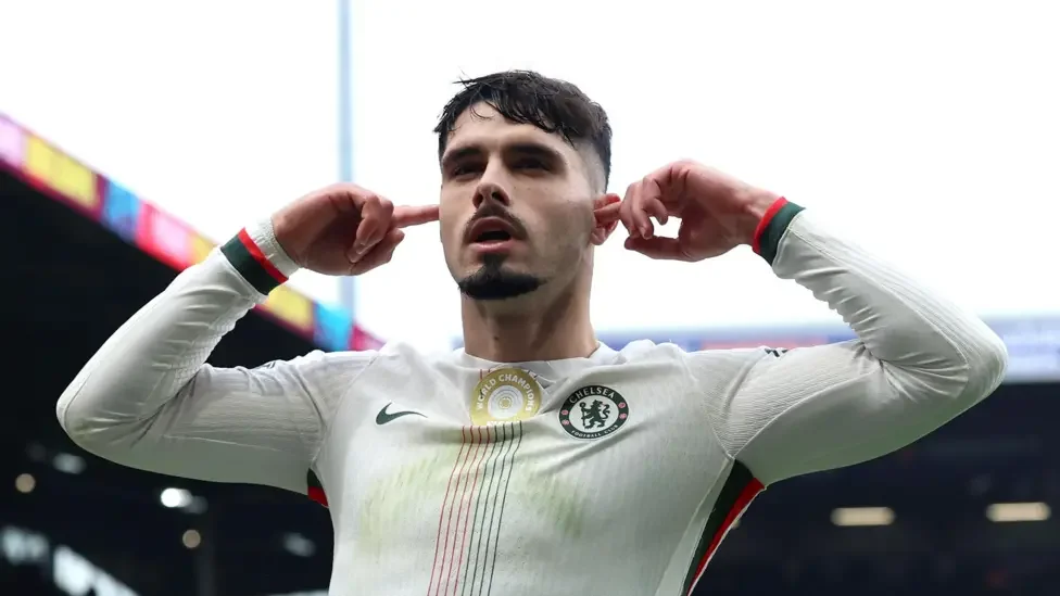 Pedro Neto to Al Hilal? Chelsea star edges towards Saudi move