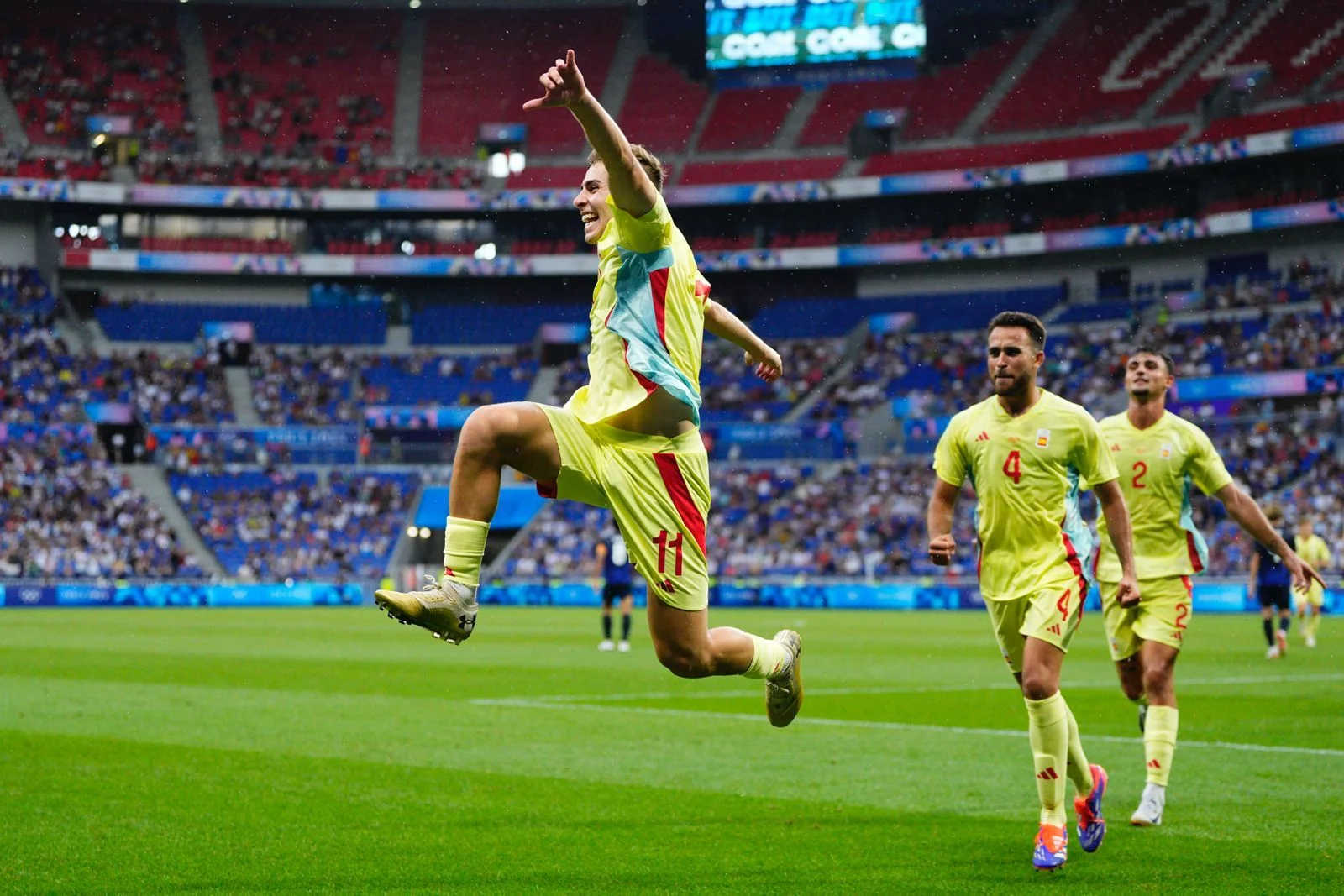 Spain ease into Olympic semi-finals after Fermin Lopez brace downs Japan