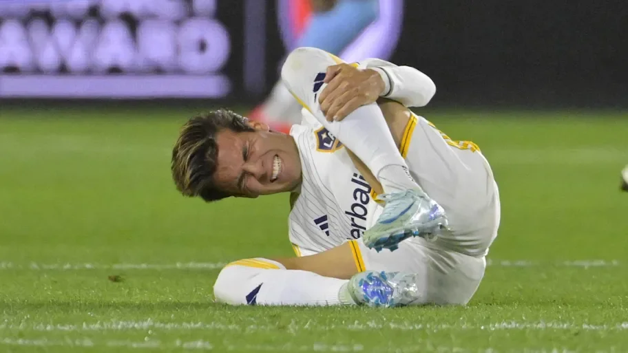 LA Galaxy's Rui Puig out of MLS Cup final after tearing ACL