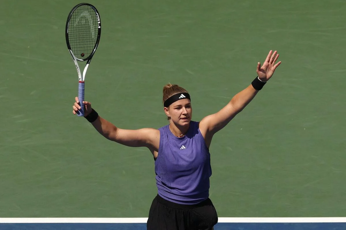 Karolina Muchova outclasses Beatriz Haddad Maia to reach US Open semi-finals