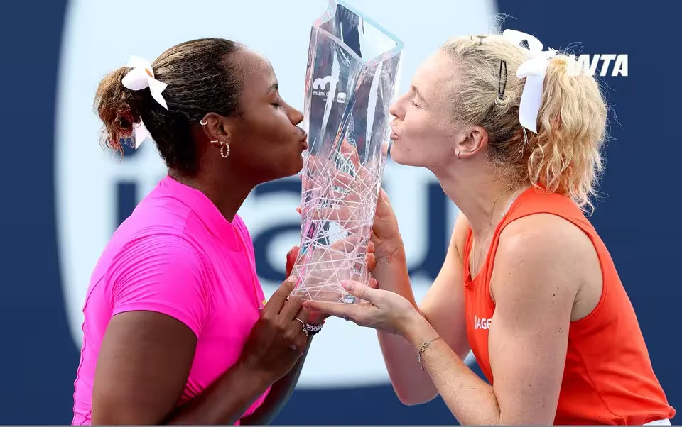 Siniakova and Townsend seal historic Sunshine Double with Miami Open triumph