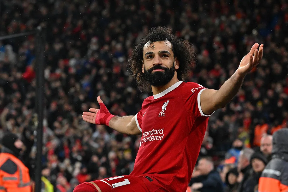 Liverpool 4-2 Newcastle: Salah's brace sees Reds open up a three-point gap at the top