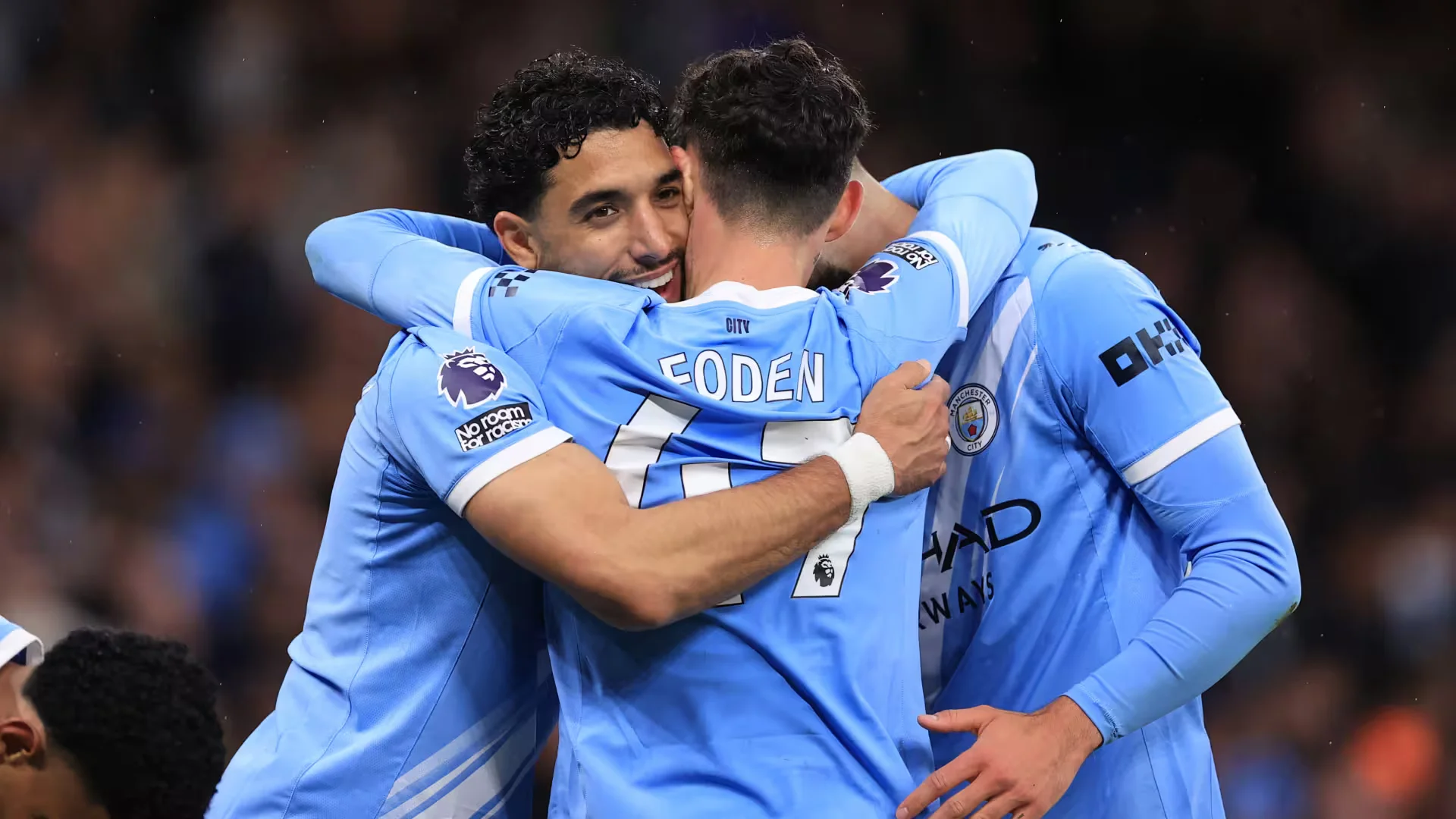 Man City 3-0 Crystal Palace: Foden stars as title race goes on