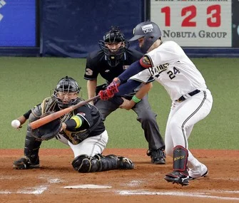 Buffaloes Stage a Spectacular Comeback in Climax Series Opener