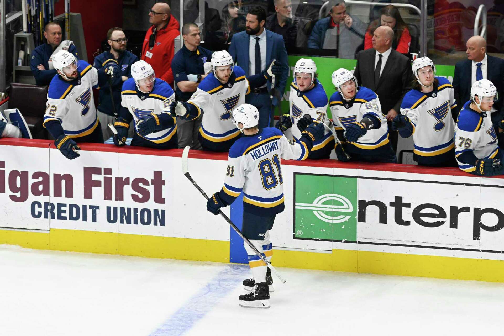 NHL roundup: Holloway nets first career hat-trick in Blues victory, Sabres hit Islanders for seven