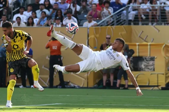 Real Madrid beat Dortmund to make Club World Cup semi-final 