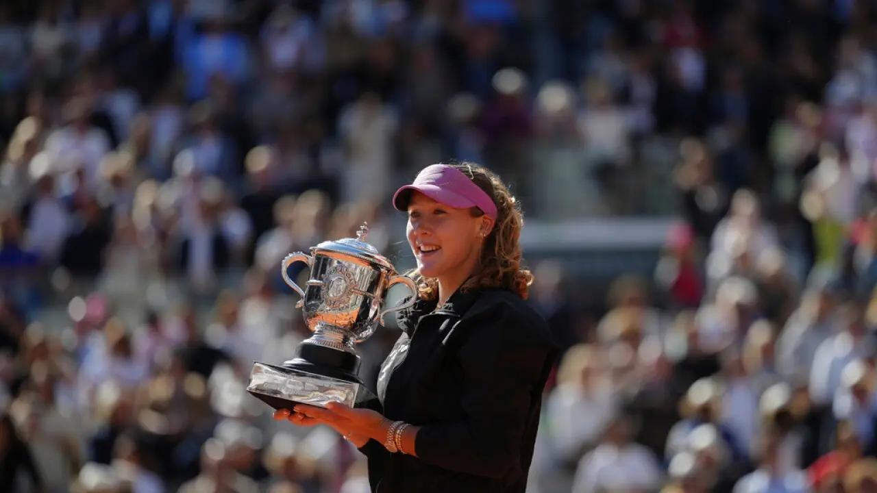 Andreeva wins French Open title, thanks herself in moving speech