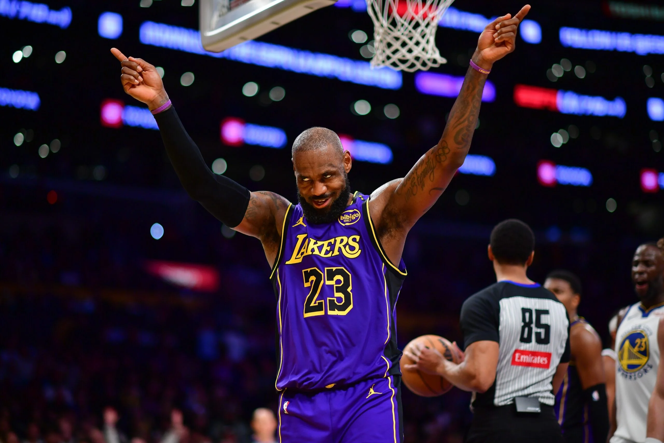 NBA roundup: LeBron powers Lakers past Warriors, Mavs secure first win of post-Doncic era