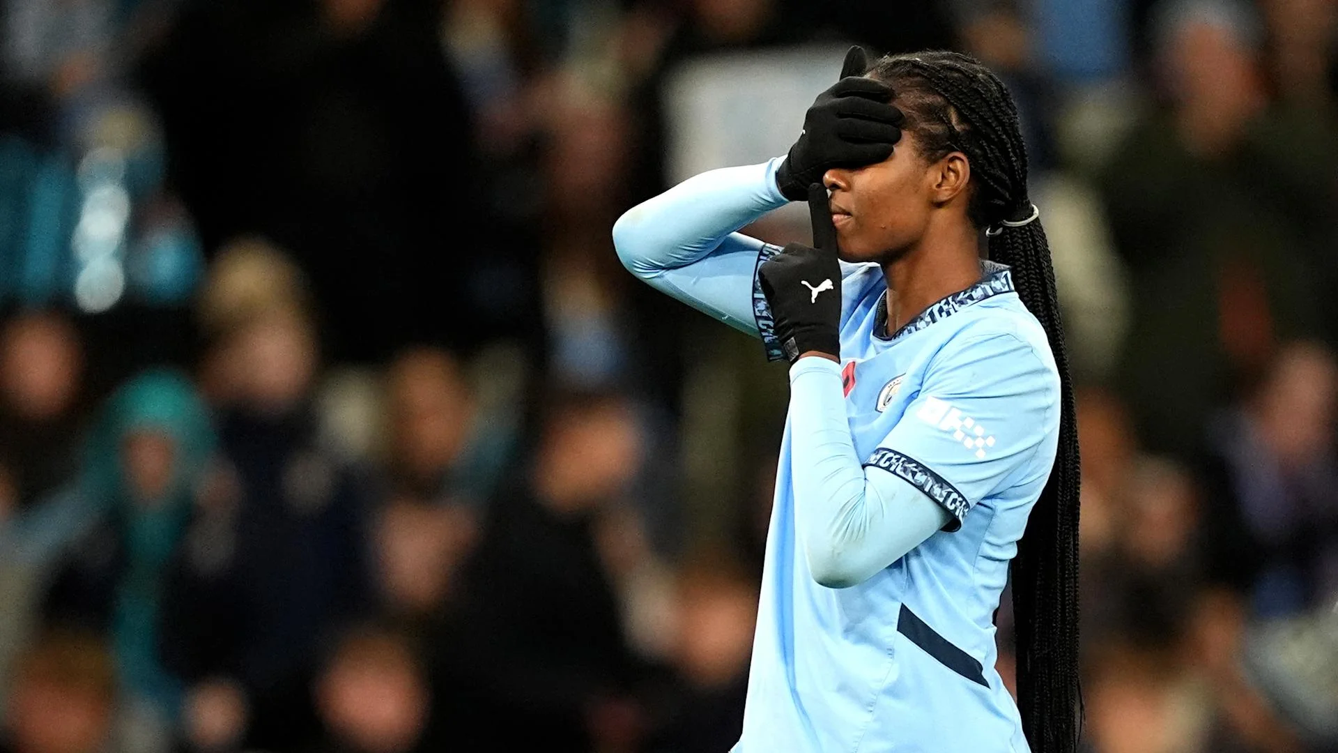WSL: Shaw's hat-trick helps Manchester City thrash Spurs to move four points clear at the top