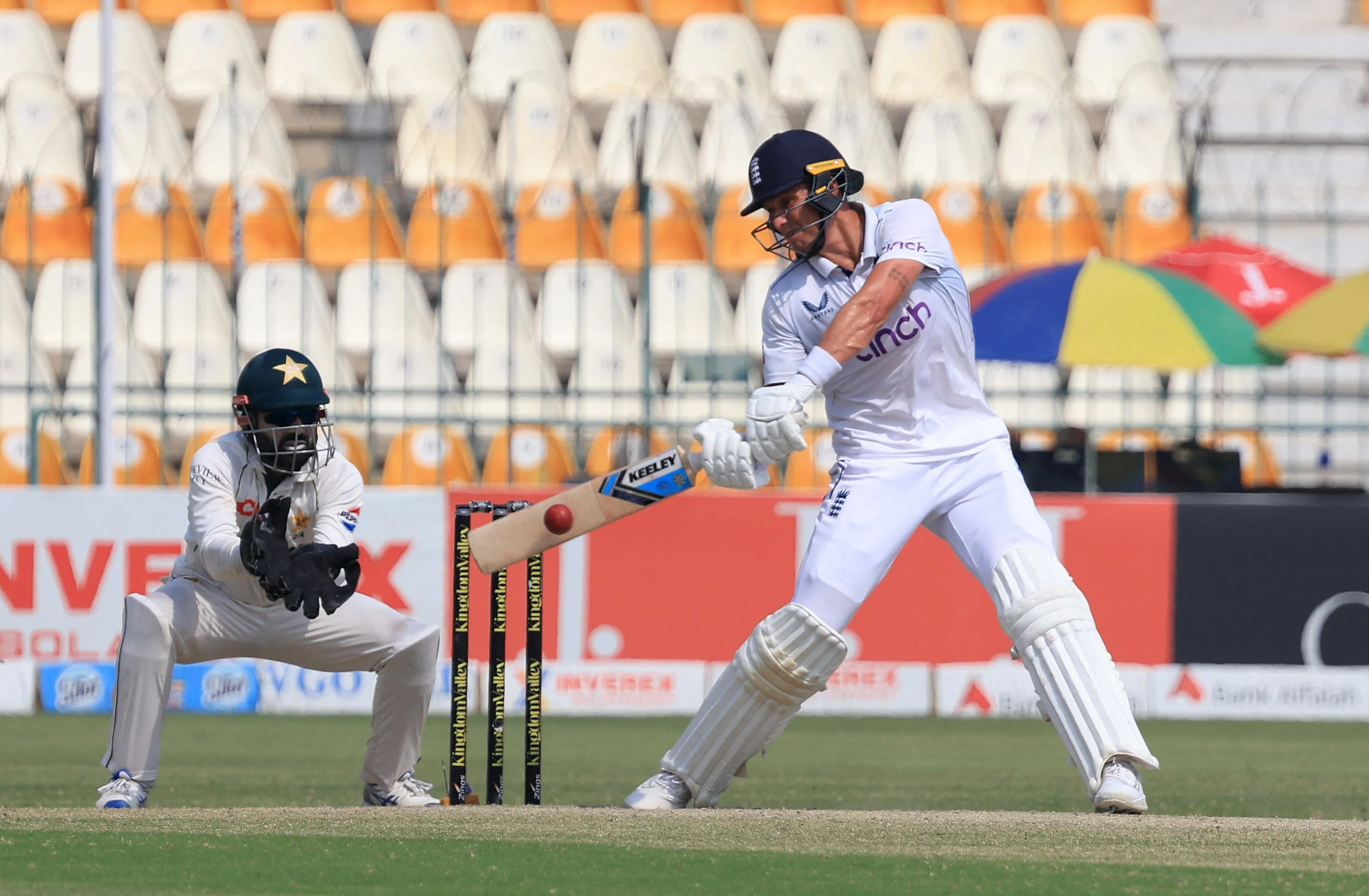Pakistan defeat England to break home drought and level the series