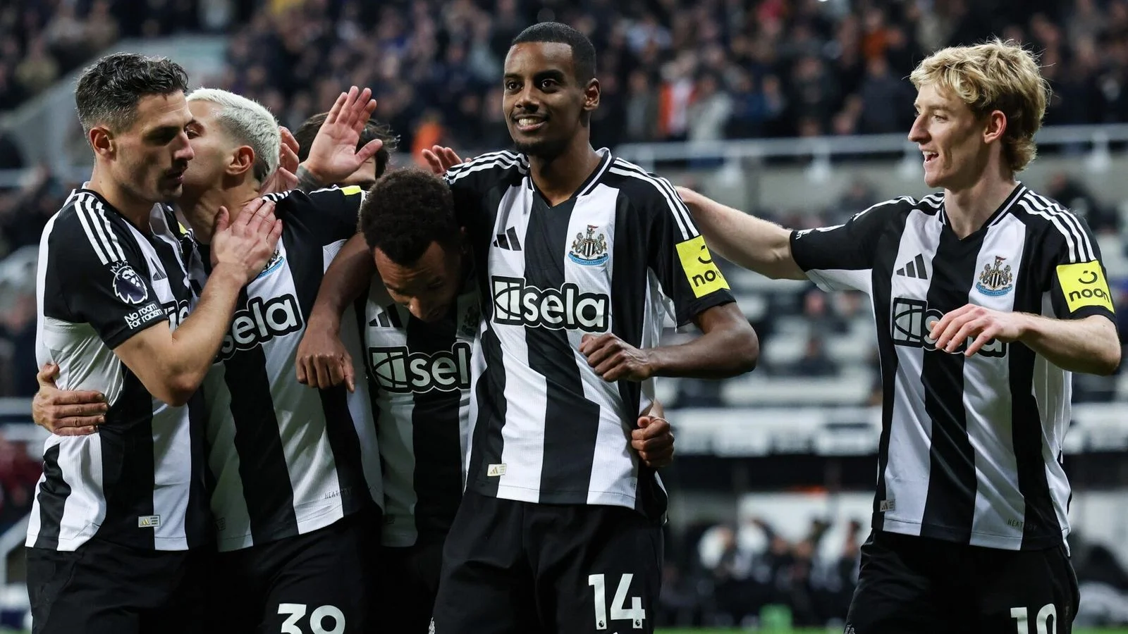 Newcastle 3-0 Aston Villa: Duran sees red as Magpies extend strong run