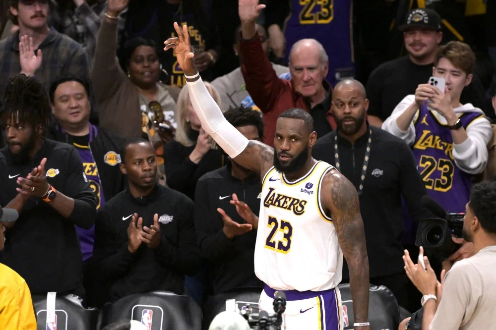 NBA roundup: LeBron James hits 40k milestone but Jokic leads Nuggets to win