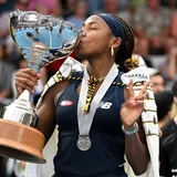 Gauff digs deep to defeat Svitolina and retain the Auckland title