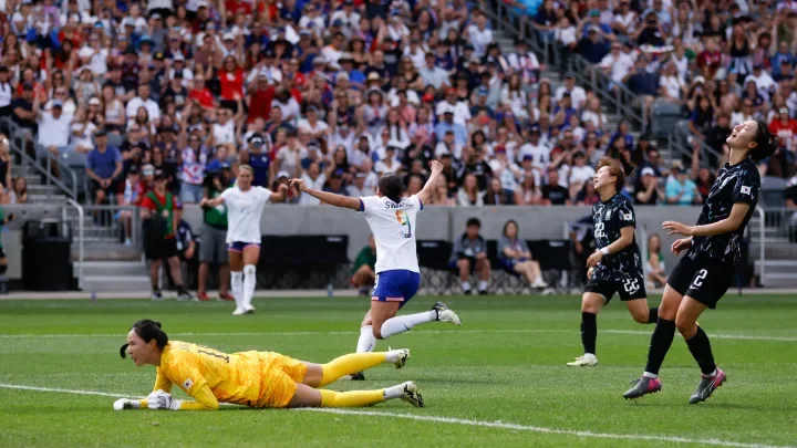 US begin Hayes' era with 4-0 drubbing of South Korea