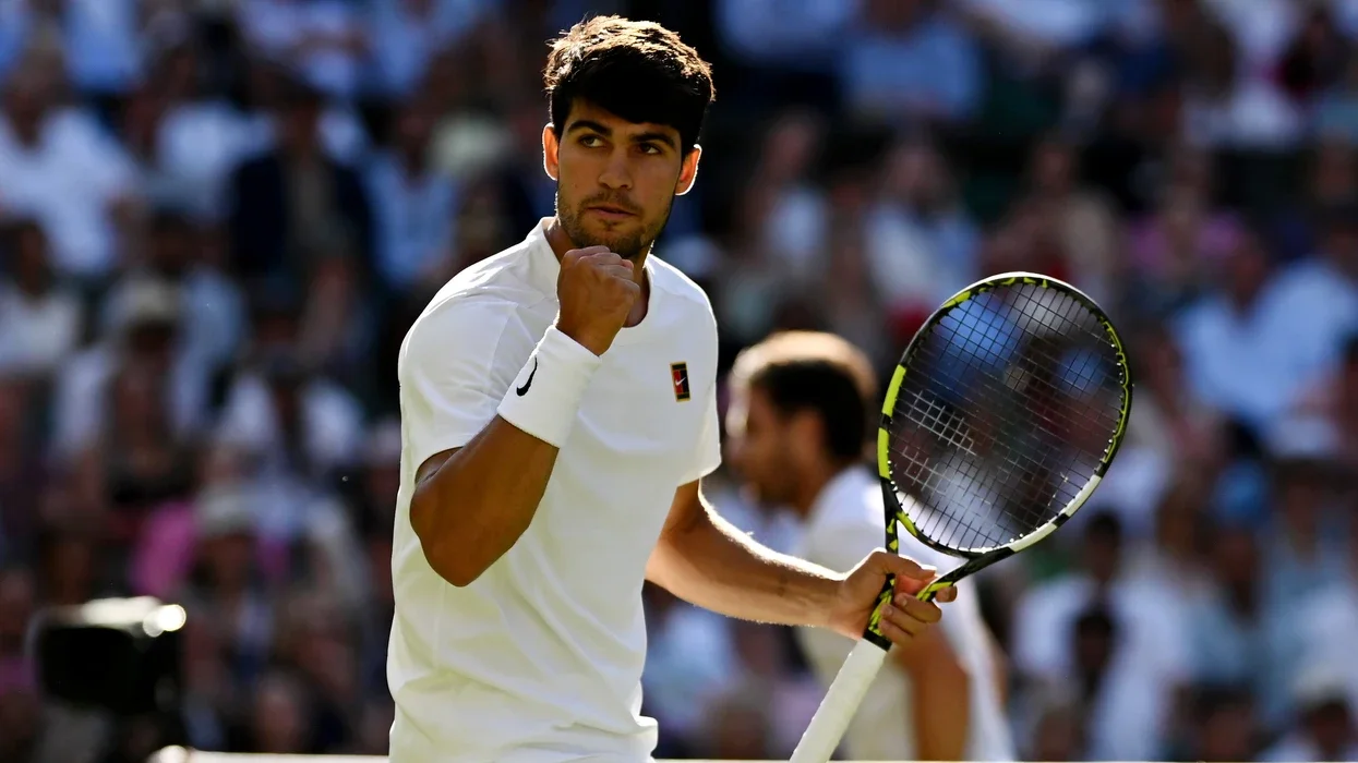 Carlos Alcaraz eases past Norrie to reach Wimbledon semifinals