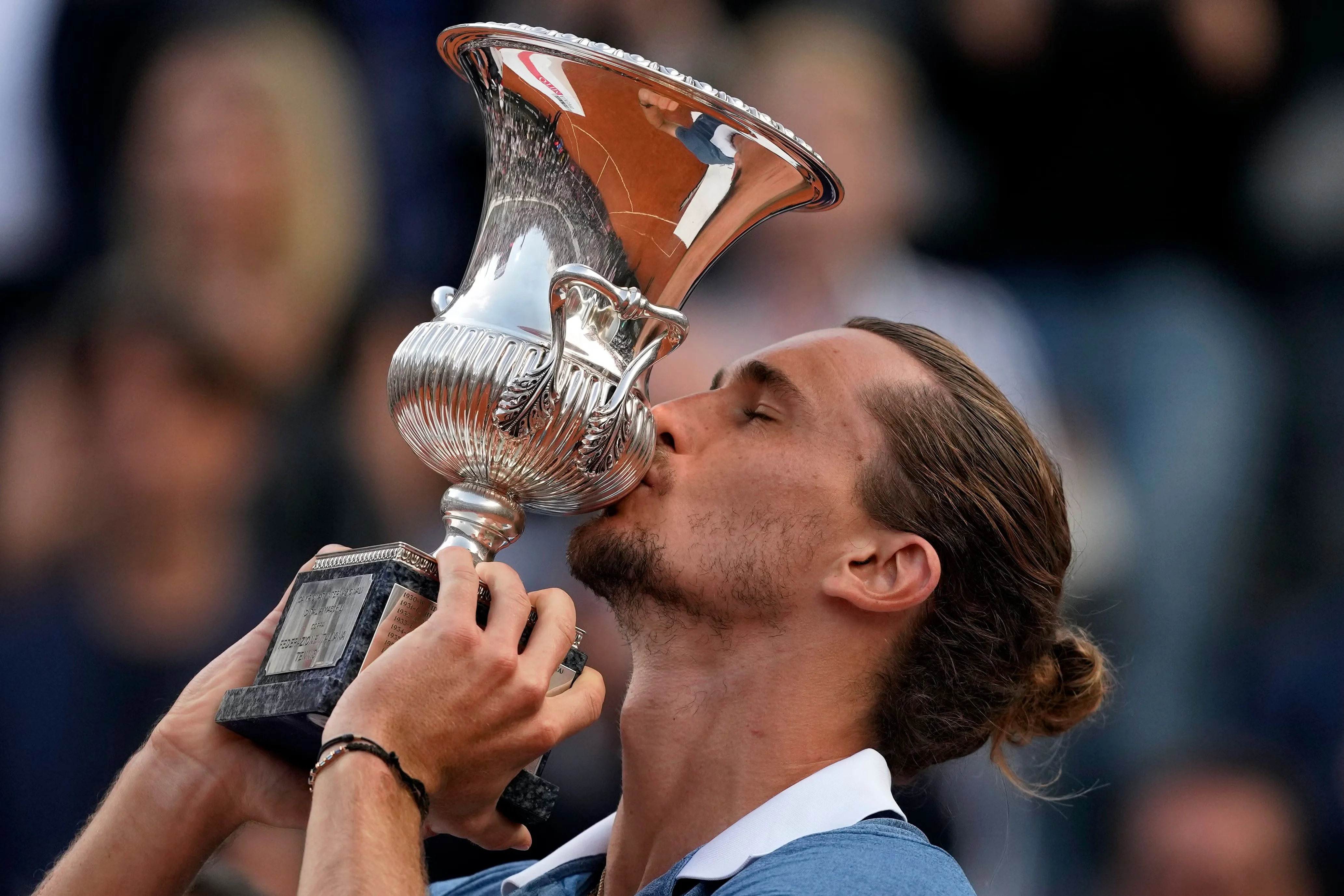 Zverev defeats Jarry to lift Italian Open