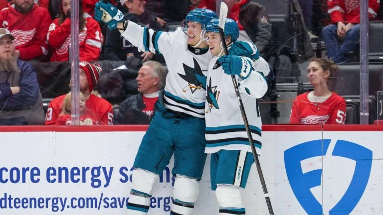 NHL roundup: Sharks end Red Wings' winning streak, Kyle Connor nets hat-trick
