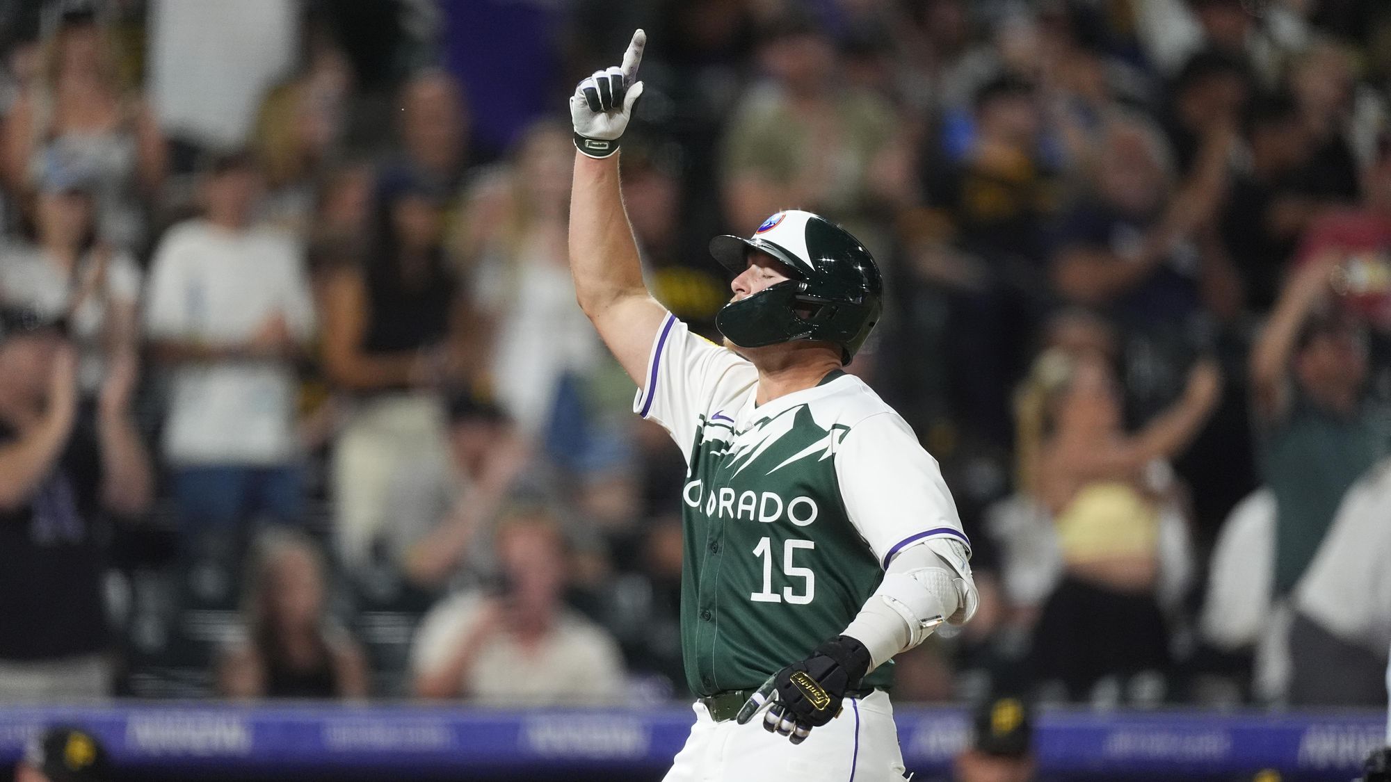 MLB roundup: Rockies erupt for 16 runs to hammer Pirates, Royals level series
