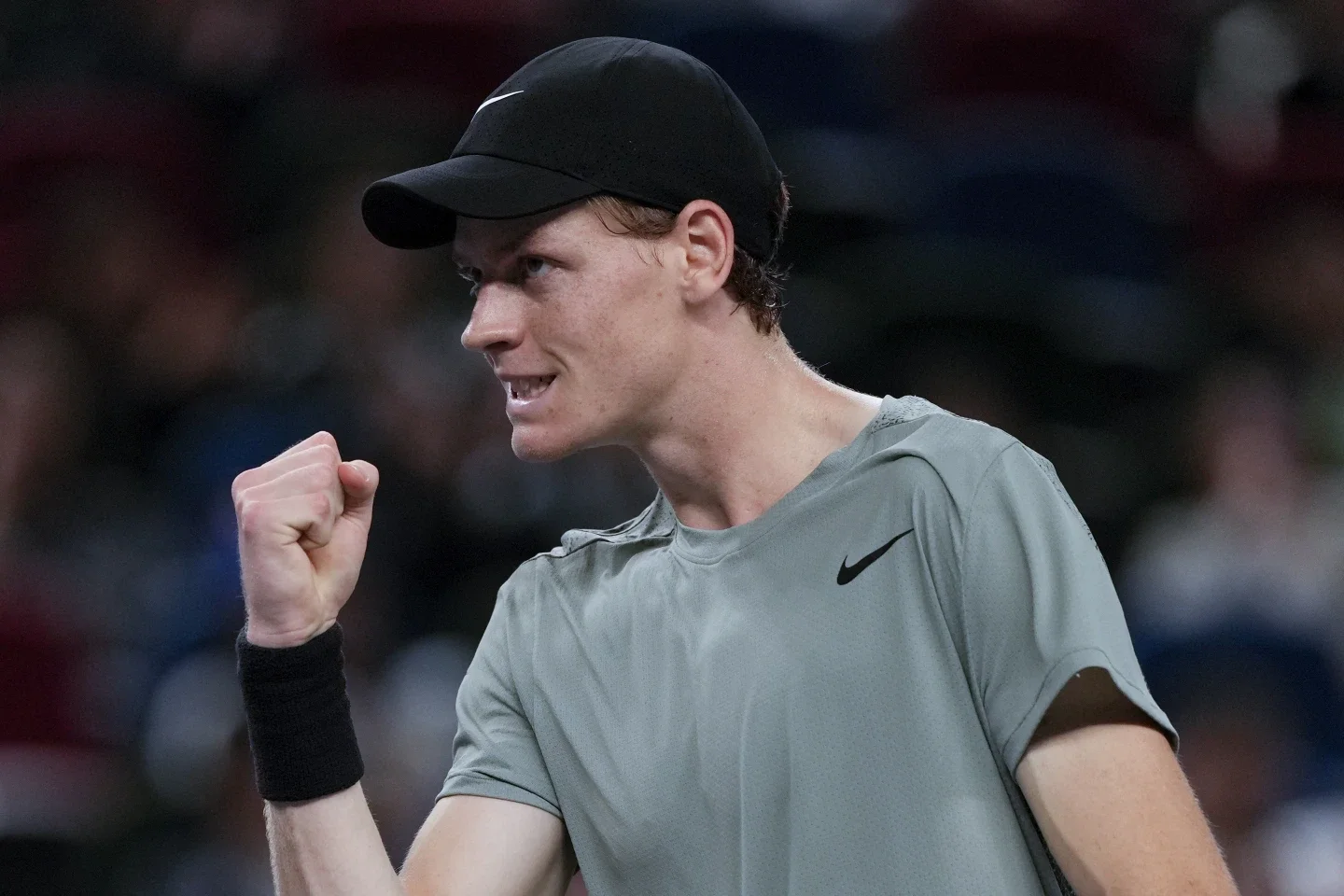 Sinner and Alcaraz Advance in Shanghai Masters