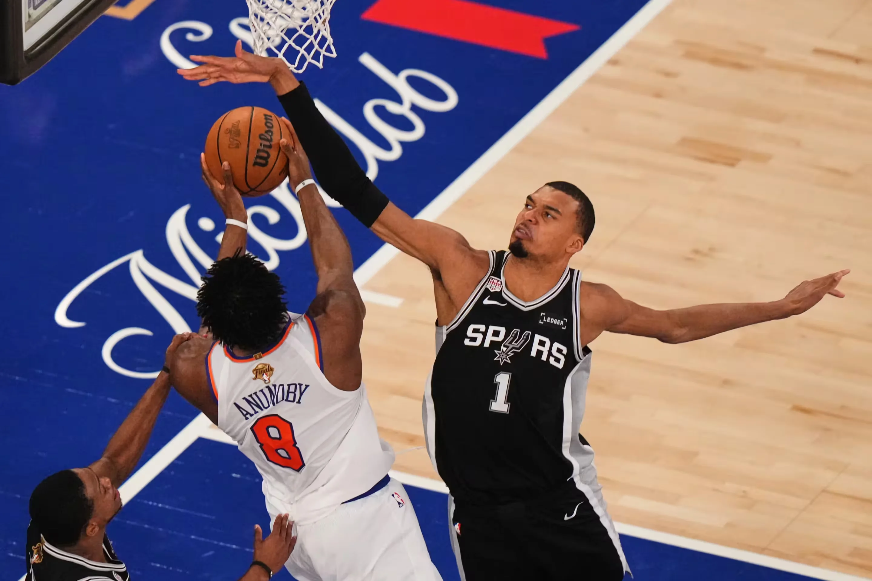 Knicks stun Spurs with record 29-point comeback in NBA Finals Game 4
