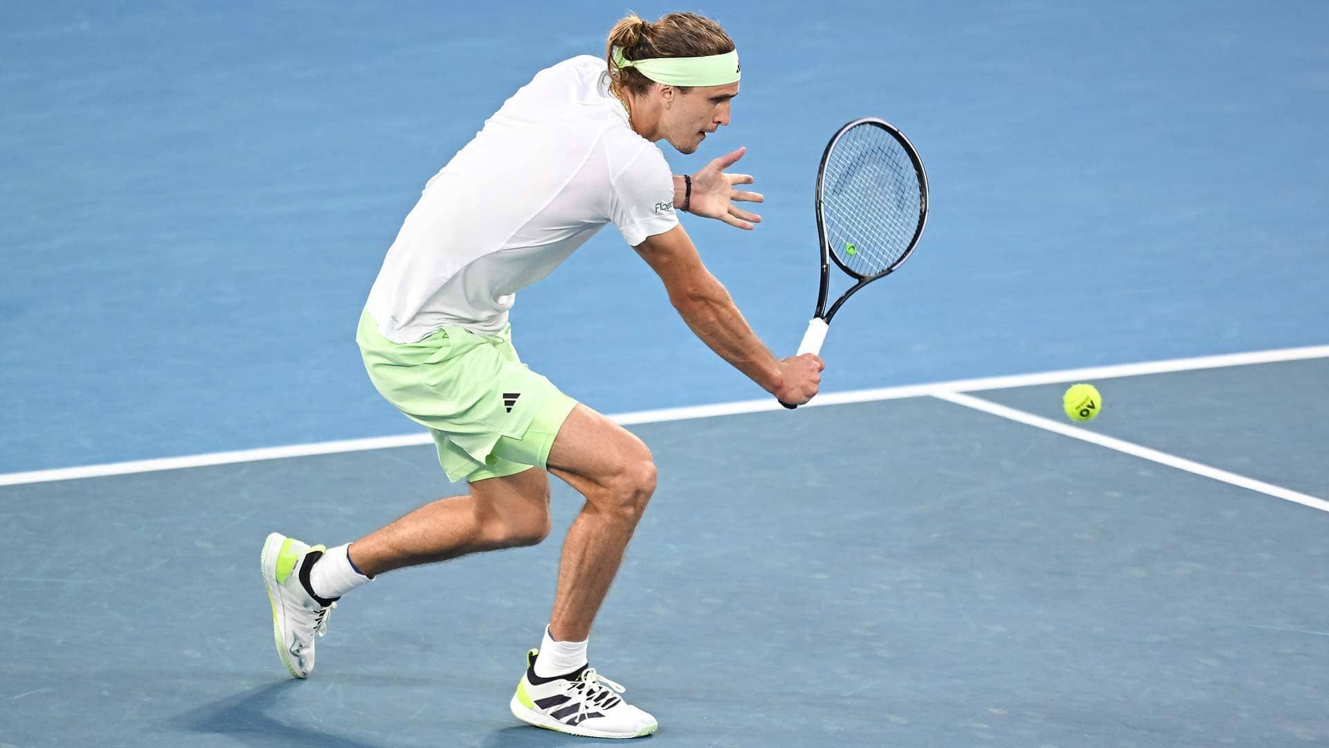 Alexander Zverev wins five-set clash to reach Australian Open quarter-finals