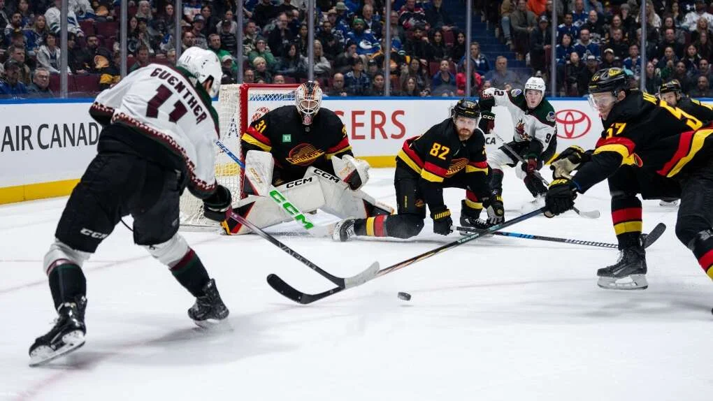NHL roundup: Coyotes edge Canucks in OT, Blues dispatch Blackhawks