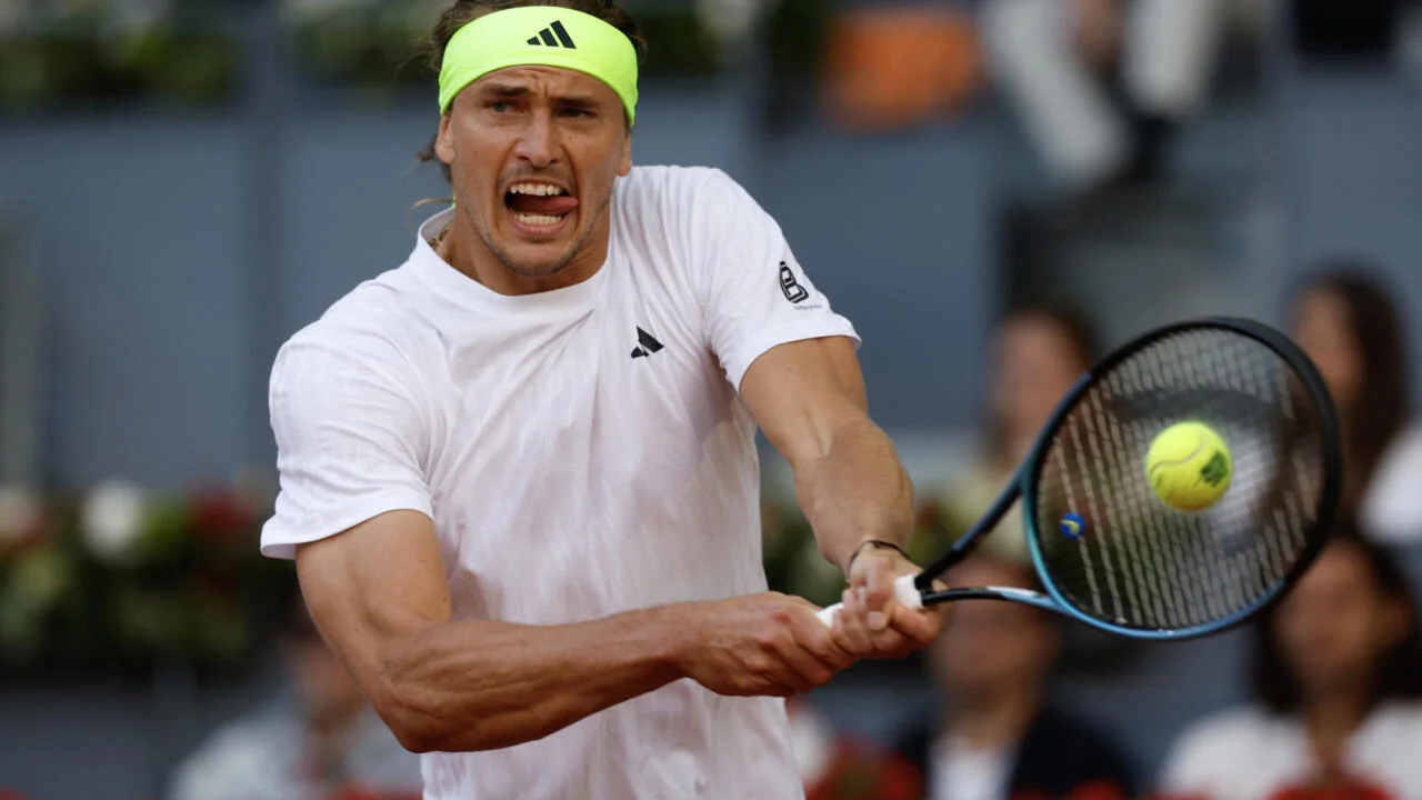 Zverev Falls to Cerundolo as Swiatek Survives Scare at Madrid Open