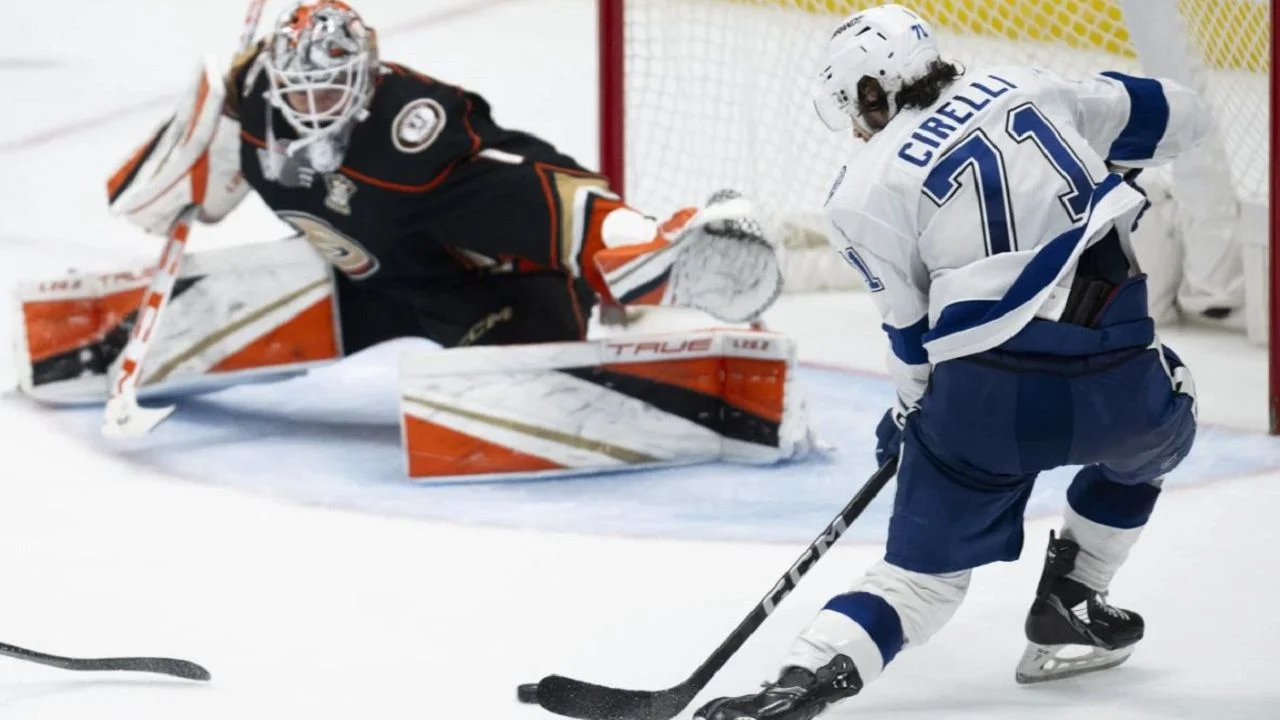 NHL roundup: Anthony Cirelli sends Lightning past Ducks in overtime