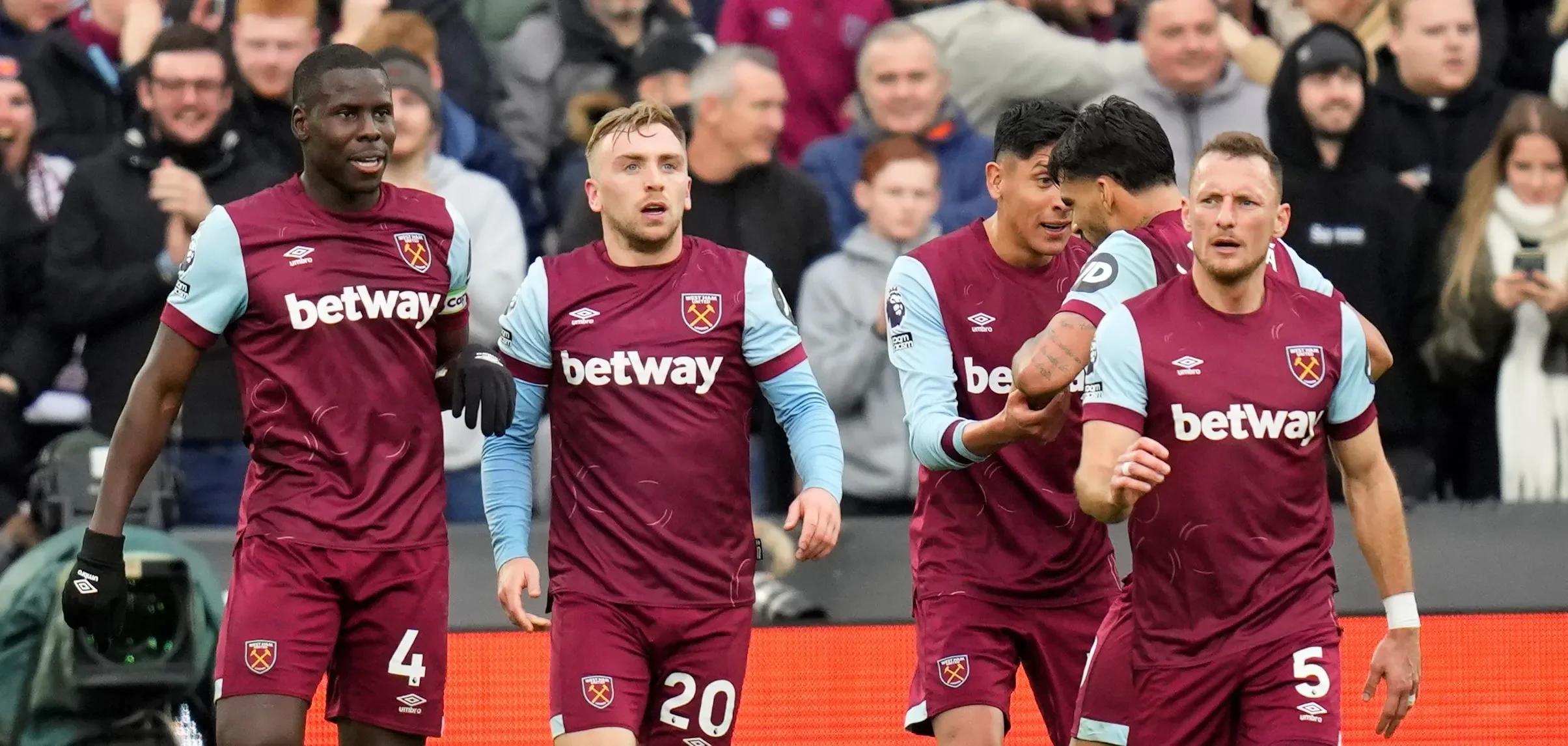 West Ham 2-0 Manchester United: Bowen and Kudus on target as Hammers leapfrog visitors