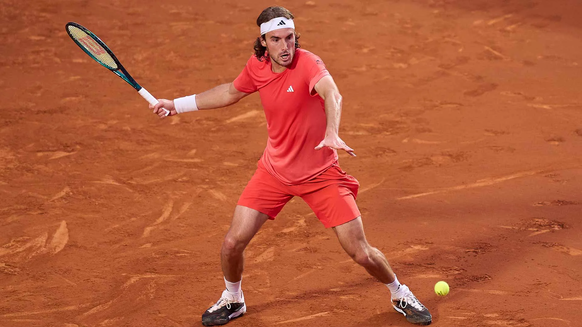 ATP roundup: Tsitsipas advances in Barcelona