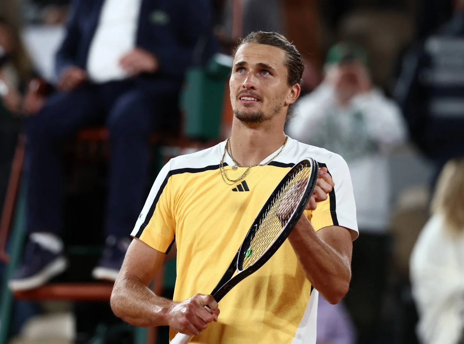 Zverev defeats De Minaur to book French Open semis spot