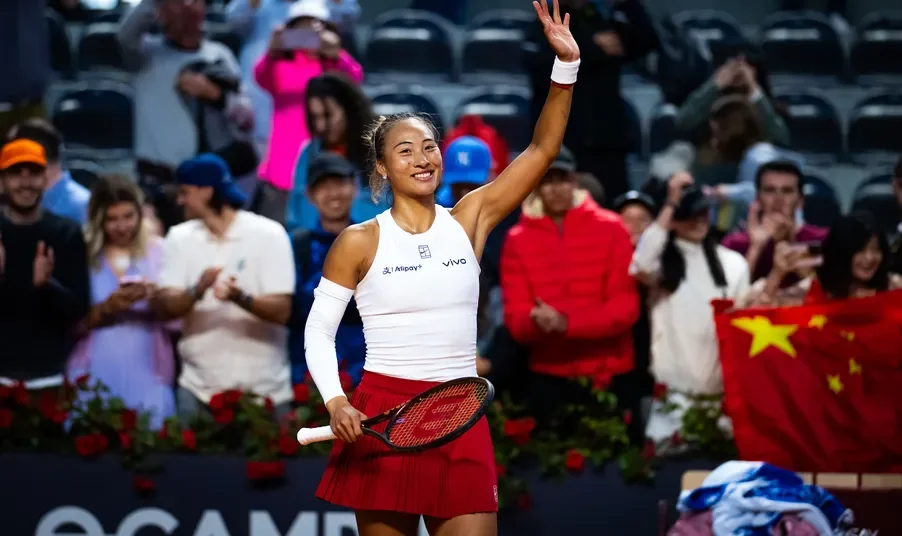 Zheng Qinwen stuns World No.1 Aryna Sabalenka in straight sets to reach Rome semi-finals