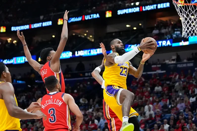 LeBron's Lakers edge Pelicans to book playoff clash with Nuggets