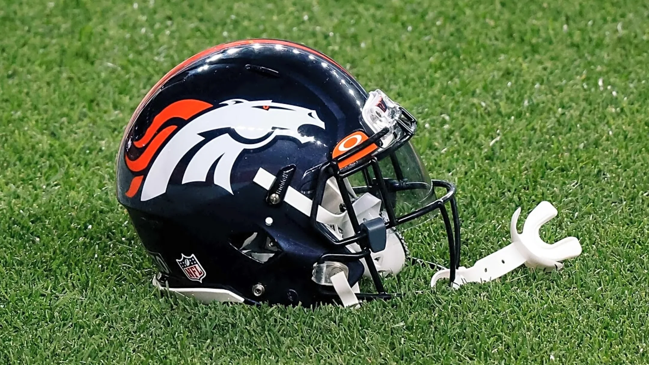 Denver Broncos Icon Lionel Taylor dies at 89