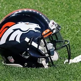 Denver Broncos Icon Lionel Taylor dies at 89