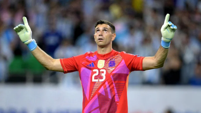'I wasn't ready to go home' says Argentina's Copa shootout hero Emi Martinez