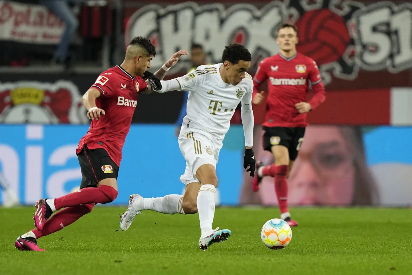 Bayern Munich Faces Leverkusen Showdown, PSG Debuts Muani Against Nice