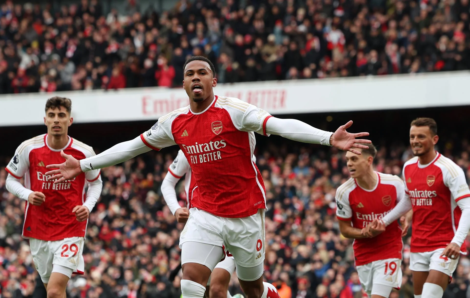 Arsenal 5-0 Crystal Palace: Gunners rout Palace to get title bid back on track