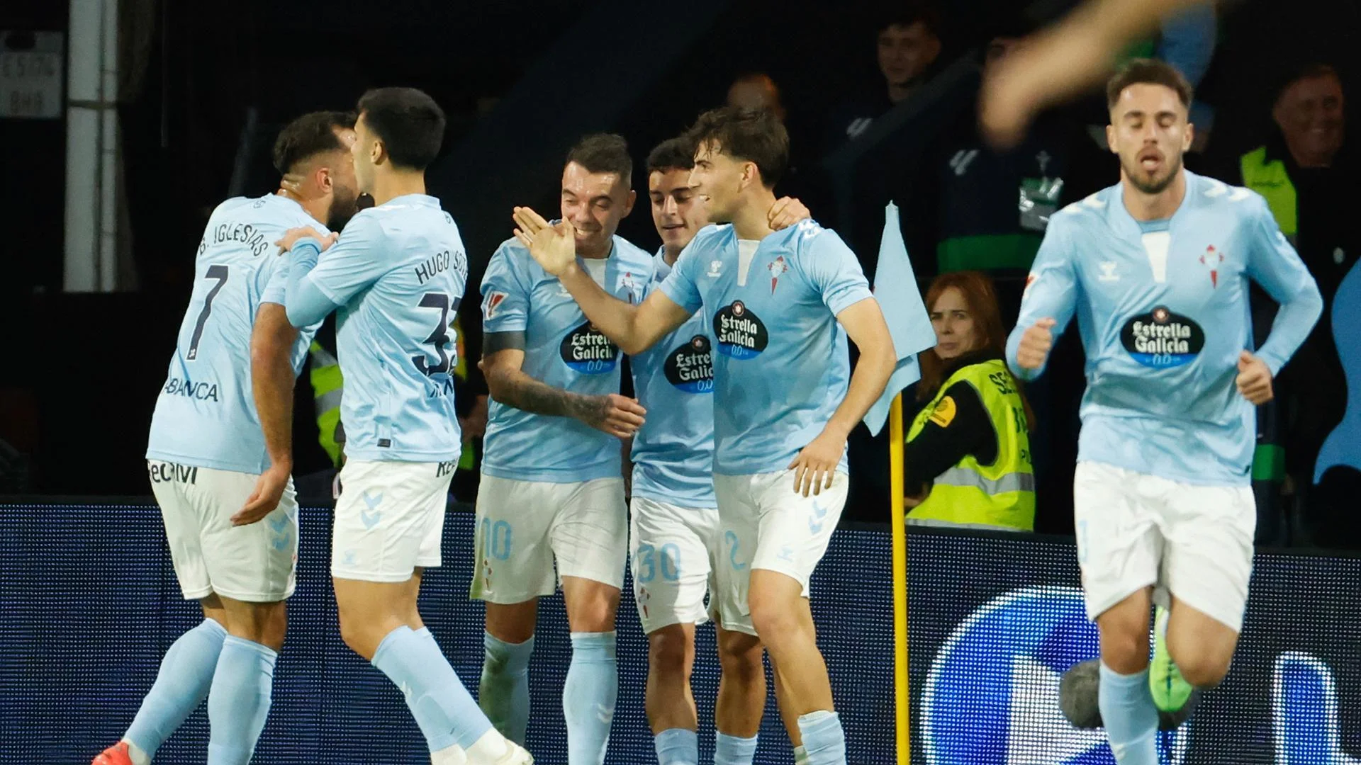 Celta Vigo 2-2 Barcelona: Celta fight back from two down to hold 10-man Barca