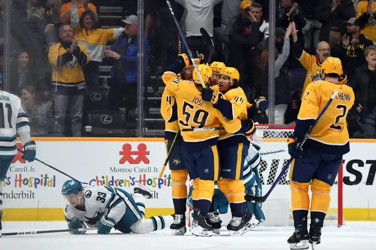 NHL roundup: Predators rally past Sharks to extend point streak
