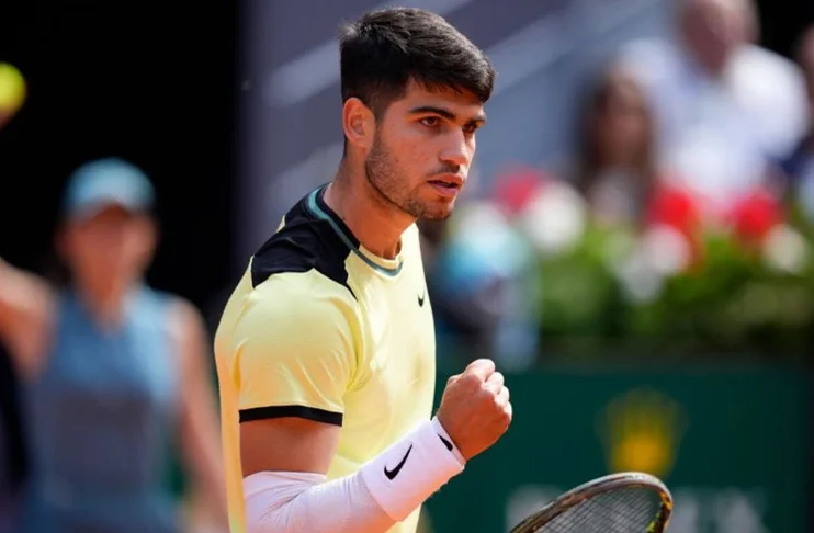 Carlos Alcaraz holds off Jan-Lennard Struff to reach Madrid quarter-finals
