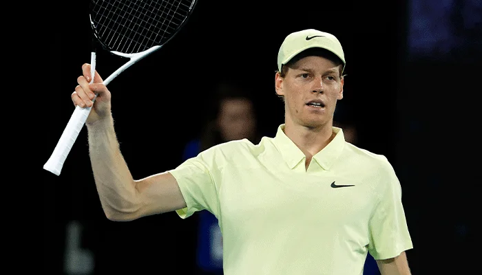 Jannik Sinner advances to Australian Open fourth round with straight-sets win