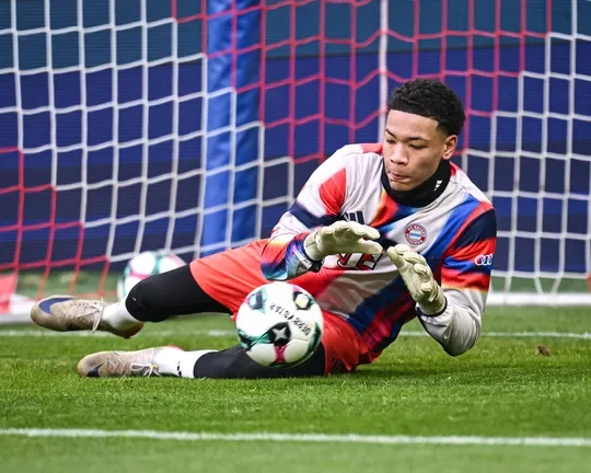 Who is Leonard Prescott? Bayern’s 16-year-old Goalkeeper in line for debut
