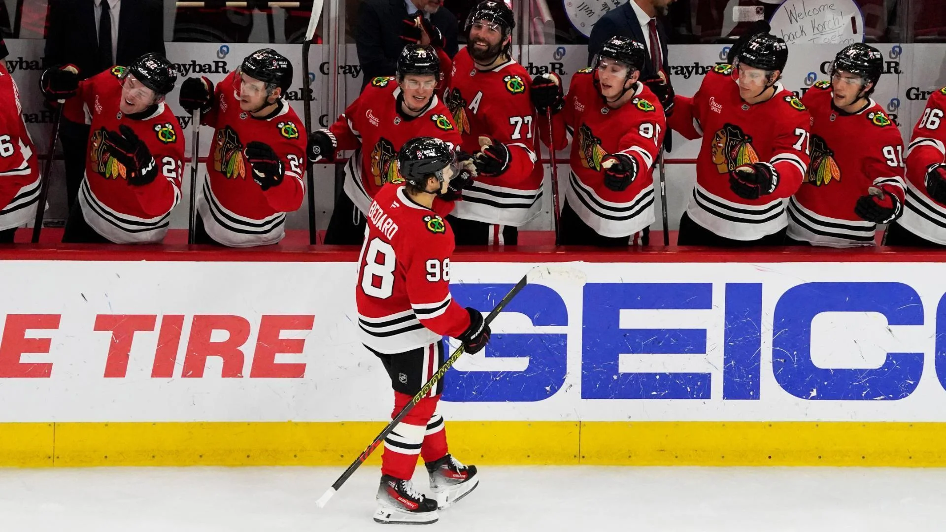 NHL roundup: Blackhawks, Leafs win eight-goal thrillers, Blues defeat Rangers