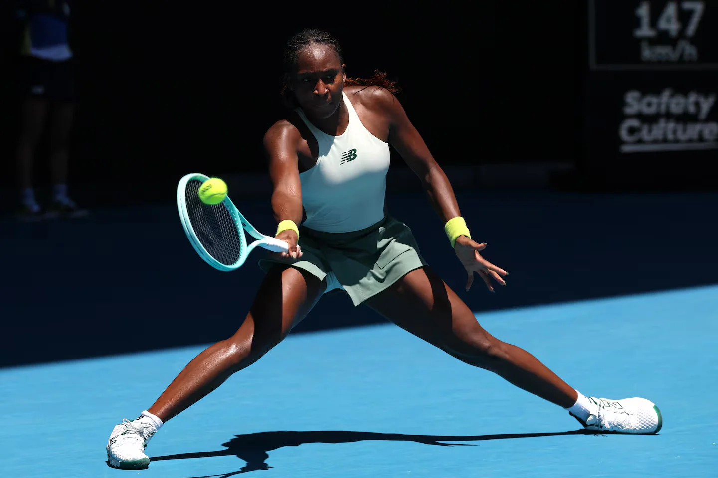 Coco Gauff battles past Sofia Kenin to advance to Australian Open second round